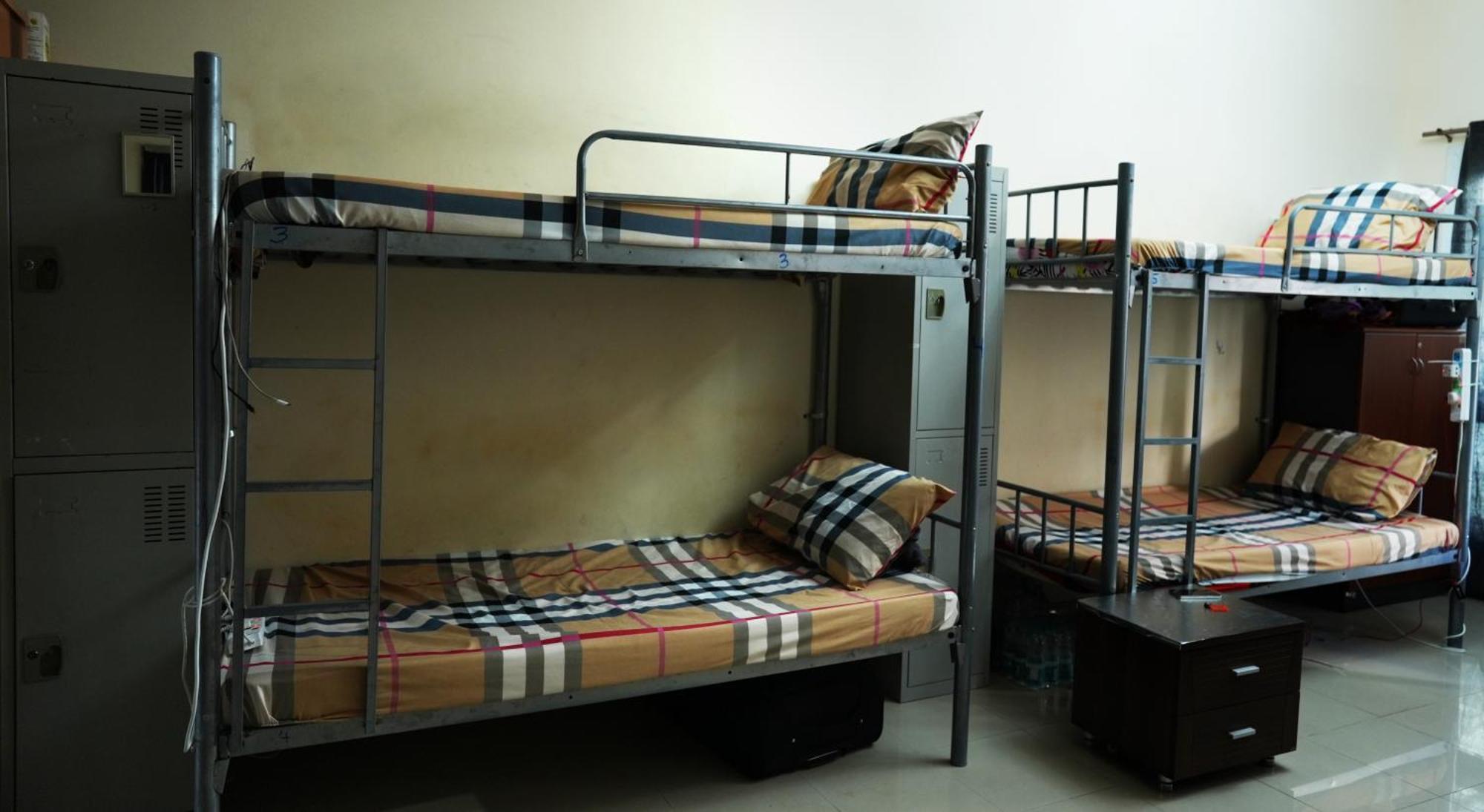 Accommodatie bij particulieren Furnished Next To Burjuman Metro Exit-4 *