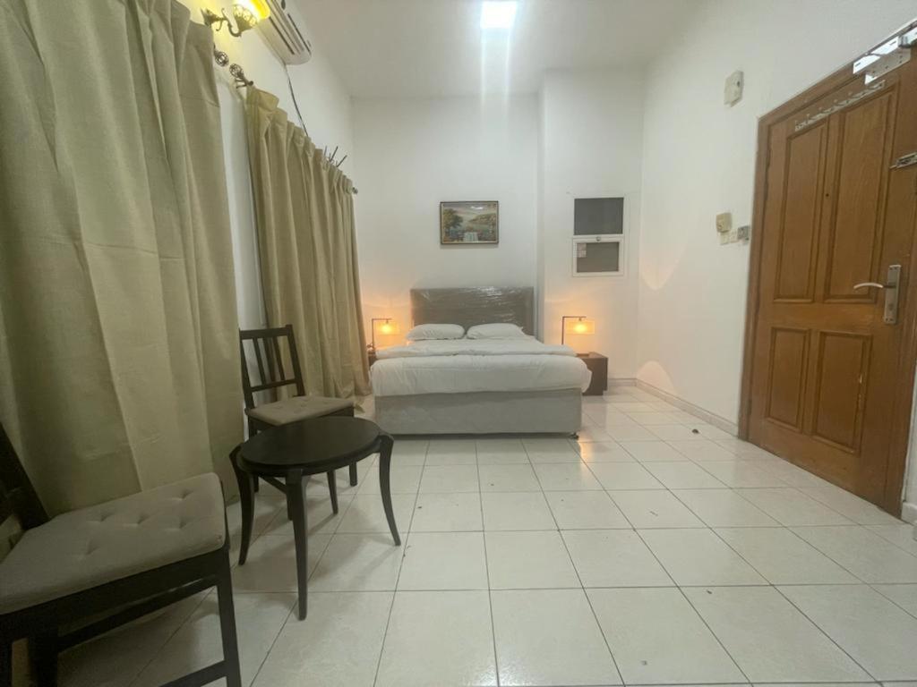 Furnished Next To Burjuman Metro Exit-4 Accommodatie bij particulieren *